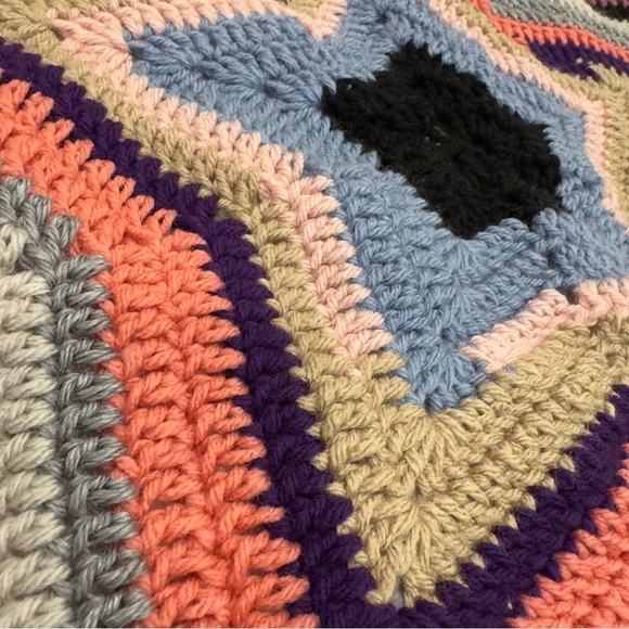 NWT Handmade Crochet Star Blanket 44” - Picture 4 of 8